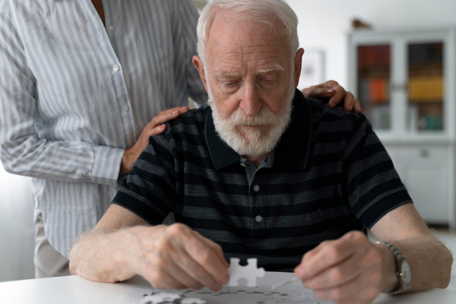 bipolar-disorder-worsen-with-age